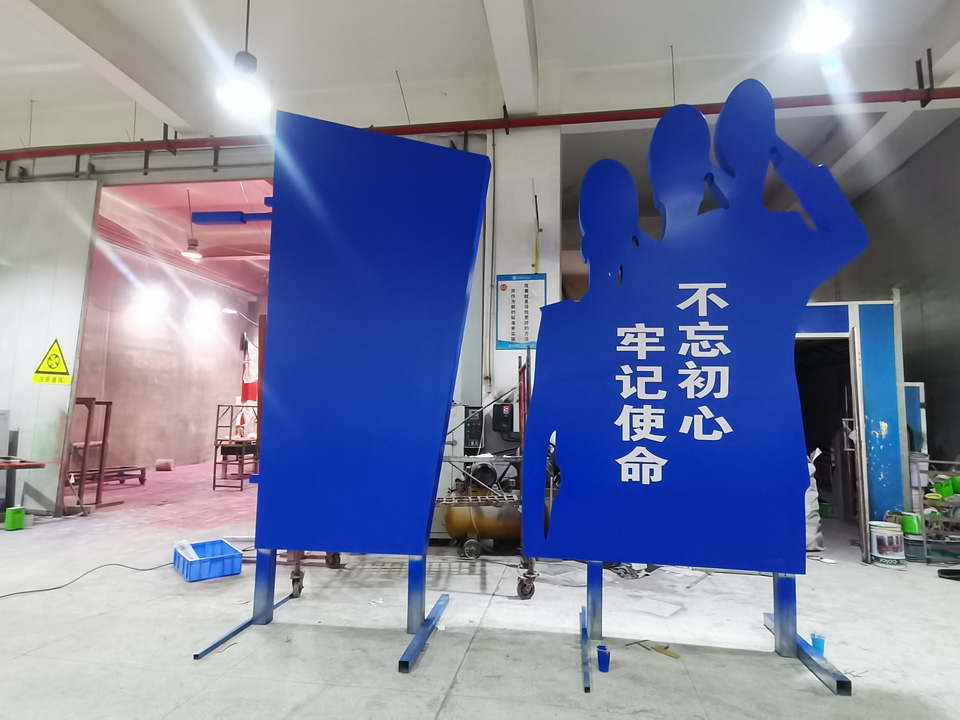 廣告標(biāo)識(shí)設(shè)計(jì)尺寸的原則——【巨匠標(biāo)識(shí)，標(biāo)識(shí)制作廠(chǎng)家】