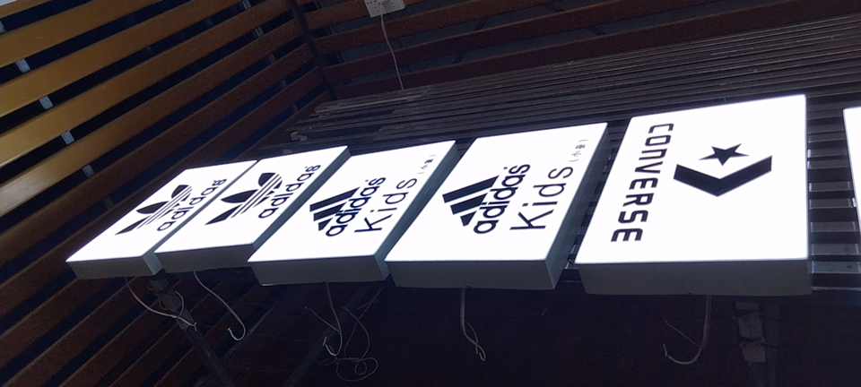 店鋪廣告招牌制作標(biāo)準(zhǔn)--【巨匠標(biāo)識，標(biāo)識制作廠家】